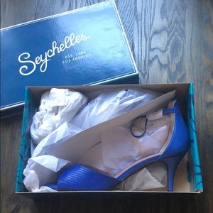 NEW Seychelles electric blue open toe sandal 9M